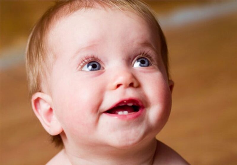 Mỗi bé cần từ 2,5 - 3 năm để có thể mọc đầy đủ những chiếc răng sữa này