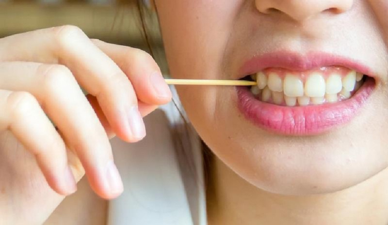 Có nhiều nguyên nhân khác nhau gây hôi miệng chảy máu chân răng