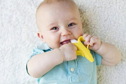 Mẹo cho bé chậm mọc răng