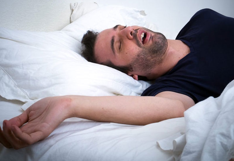 Thói quen ngáy ngủ sẽ khiến cho hôi miệng khi ngủ dậy tăng cao