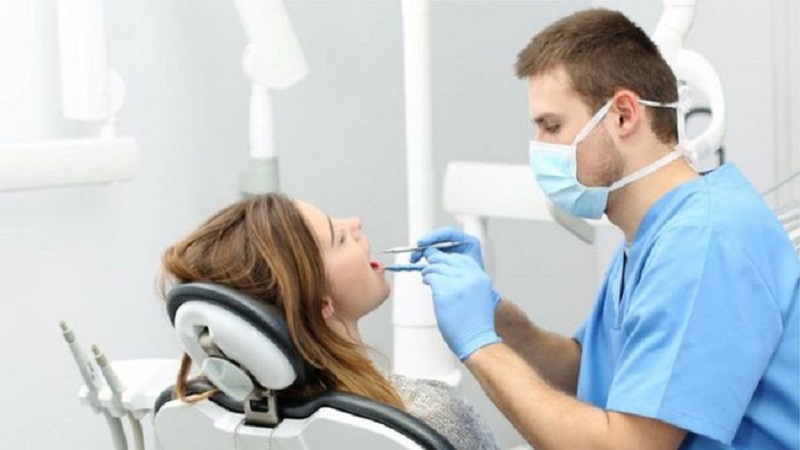 Để có một hàm răng đều, đẹp sau khi sán răng sứ cũng đòi hỏi tay nghề bác sĩ thực hiện giỏi