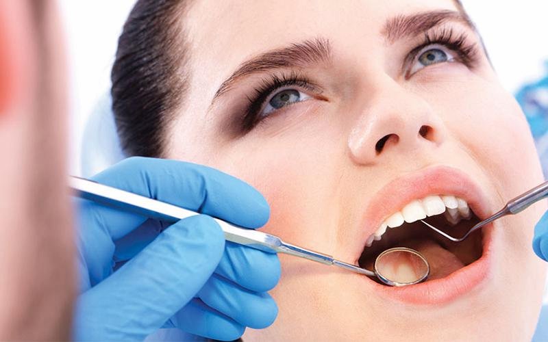 Viêm lợi trùm răng khôn có thể gây ra nhiều biến chứng nguy hiểm nếu không điều trị kịp thời