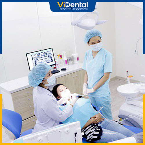 Nhiều khách hàng đến sử dụng dịch vụ niềng răng tại nha khoa