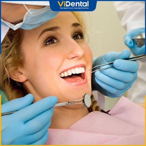 Bọc răng sứ thẩm mỹ là một trong những dịch vụ của phòng khám 3/2