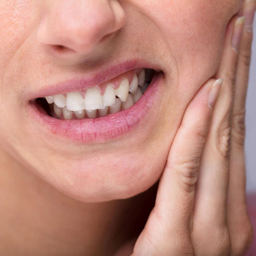 Nhổ răng khôn bị đau do bác sĩ thực hiện sai kỹ thuật