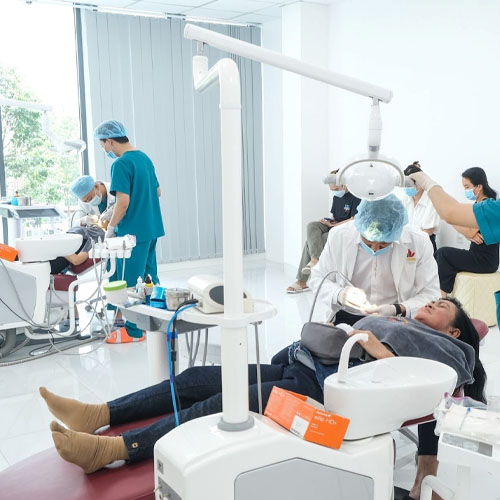 Phòng khám cung cấp đa dạng dịch vụ chăm sóc răng miệng